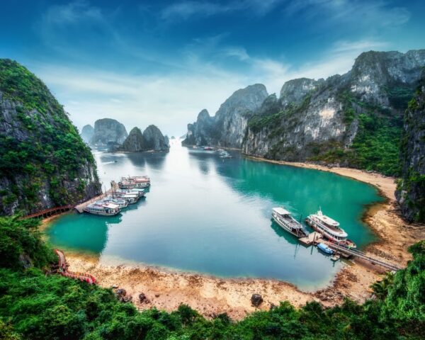 Halong Bay Manzaralı Duvar Posteri