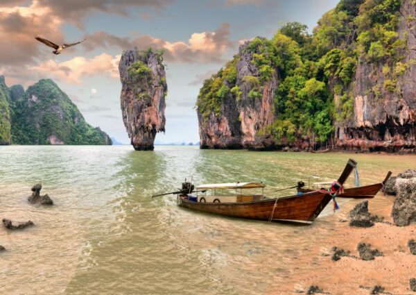 Tayland'da Bir Ada Duvar Posteri