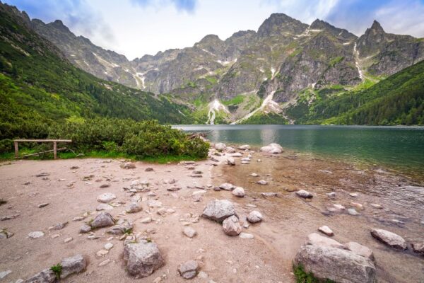 Polonya Morskie Oko Gölü Manzaralı Duvar Posteri