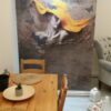 Kabartma Şapkalı Kadın 3D Duvar Posteri Sarı