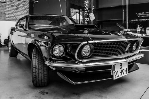 Siyah Mustang Duvar Kağıdı