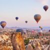 Kapadokya'da Uçan Renkli Hava Balonları